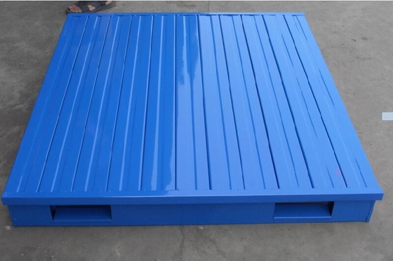 Pallet 2 - Lối vào Kho chứa thép dễ dàng lau chùi bằng máy rửa áp lực